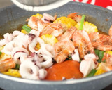 Foto langkah ke 8 dari resep Seafood Saus Padang Devina Hermawan.