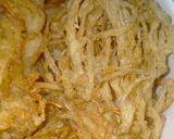 รูปขั้นตอนการทำที่ 4 ของ เห็ดเข็มทองชุบแป้งทอด | Enoki Mushroom Tempura