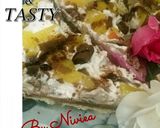 A picture of step 6 of Choco Fruity Creamy pizza.
