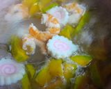 Hình bước làm 2 của món Canh bí đỏ nấu tôm nõn