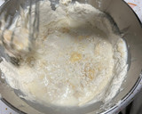 Foto del paso 2 de la receta: Tortitas americanas rosas para cumple 3 de Carmen 🧚🏻‍♀️🦄🎂