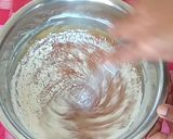 Foto langkah ke 4 dari resep Bolu Karamel/Sarang Semut 2 Telur.