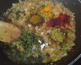 A picture of step 3 of Palak Paneer Kathi Roll.