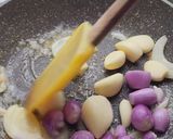Foto langkah ke 3 dari resep Tumis udang garlic butter.