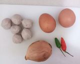 Foto langkah ke 1 dari resep Orak Arik Telor Campur Bakso.