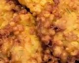 A picture of step 7 of Indonesian deep fried corn fritters.