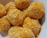 Foto langkah ke 4 dari resep BOLA-BOLA KENTANG CHEDDAR.