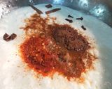 A picture of step 4 of Murgh pulao.