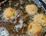 A picture of step 11 of Maggi pakoda.