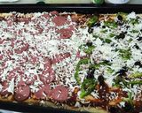 صورة لخطوة 4 من وصفة بيتزا 🍕 ببروني طريقة خاصة 😌
