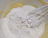 Foto del paso 1 de la receta: Muffins de arándanos con crumble 🫐