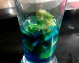A picture of step 3 of Citrus Curaçao Punch.