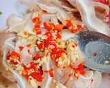 Hình bước làm 3 của món Gỏi bồn bồn tai heo