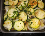 Foto del paso 2 de la receta: Salmón al horno con verduras