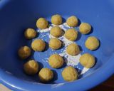 Foto langkah ke 4 dari resep Donat Kentang.