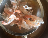 Foto del paso 4 de la receta: Crema de gambas”camarones“