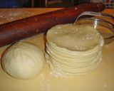 Foto del paso 3 de la receta: Masa tapas de empanadas tipo criolla