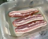 Une image de l'étape 4 de Poitrine de porc fumée marinée grillée aux épices et origan.