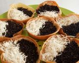 Foto langkah ke 7 dari resep Martabak Mini Tape Singkong.