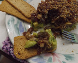 Foto del paso 2 de la receta: Tartar de bonito con aguacate y sésamo tostado