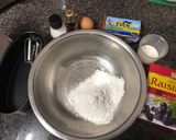 Hình bước làm 1 của món Butter cake nho khô 🍇🍇