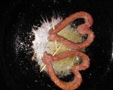 A picture of step 5 of Eggs in Sausage.