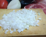 Foto del paso 1 de la receta: Carne con jitomate y cebolla