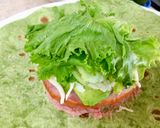 Hình bước làm 2 của món Tortilla cuộn nướng giòn