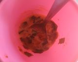 Foto langkah ke 3 dari resep Martabak telur isi kornet.
