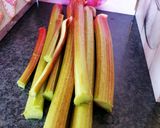 Une image de l'étape 1 de Tarte fine à la rhubarbe 😋.