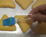 Foto langkah ke 6 dari resep Sausage Bolognaise Bread.