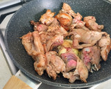 Foto del paso 1 de la receta: Caldereta de conejo con patatas