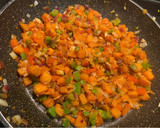Foto del paso 4 de la receta: Albondigas de pollo en salsa Masala