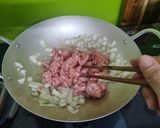 Hình bước làm 2 của món Thịt Băm Sốt Đậu Hủ Non Cà Chua