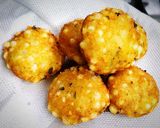 A picture of step 4 of Sabudana Vada.