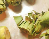 Foto del paso 1 de la receta: Alcachofas cocidas con canela y champiñones al ajillo