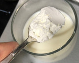 Foto del paso 2 de la receta: Salsa Roquefort sin nata ni mantequilla en estuche Lékué al microondas