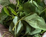 Foto langkah ke 1 dari resep Sayur bening bayam wortel.