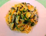 Tejszínes cukkini spagetti tésztával recept fázis 5 fotója