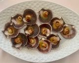 A picture of step 5 of Grilled Zamburiñas (small scallops).