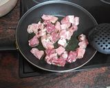 Foto del paso 1 de la receta: Cochino frito con papas y champiñones