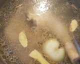 Hình bước làm 1 của món Gỏi Gà Hành Tây