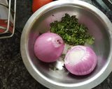 A picture of step 2 of Green tomato meen (mourola fish).