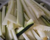 Foto del paso 3 de la receta: Plato de vegetales salteados cremosos con pasta🥦🌶️🧅🥕🍝