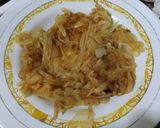A picture of step 3 of Spanish Potato Omelette with Caramelized Onions.