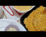 A picture of step 1 of Crispy onion rings pakoda.