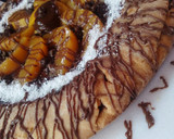 Foto del paso 6 de la receta: Tarta de durazno con bordes de chocolates.