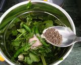 A picture of step 2 of Spicy Cilantro Chutney.