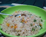 Foto langkah ke 4 dari resep Nasi goreng sayur.