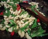 Foto langkah ke 4 dari resep Tumis buncis makaroni.